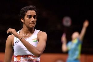 దుబాయి సూపర్ సిరిస్ ఫైనల్స్: పోరాడి ఓడిన సింధు, రజతంతో సరి