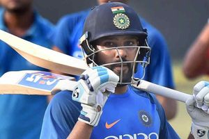 యువరాజ్ సిక్స్‌ల రికార్డుకి ఎసరు పెట్టిన రోహిత్‌ శర్మ