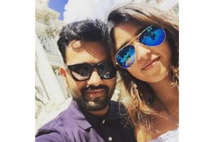 సౌతాఫ్రికా టూర్‌కి సతీమణులతో స్టార్ క్రికెటర్లు