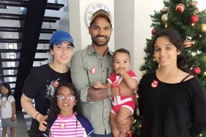 ధావన్ కుటుంబాన్ని దుబాయ్ దాటకుండా కట్టుదిట్టం..