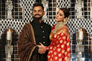 కోహ్లీ అనుష్క వివాహ విందులో వారే చిందేస్తే.. (వీడియో)