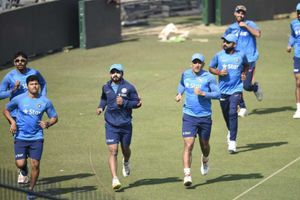 దక్షిణాఫ్రికా పర్యటన: మనోళ్లు ప్రాక్టీసు మొదలెట్టేశారోచ్(వీడియో)