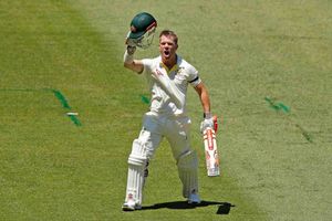 బాక్సింగ్ డే టెస్టు, డే1: వార్నర్ సెంచరీ, స్మిత్ హాఫ్ సెంచరీ... ఆసీస్ 244/3