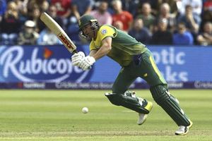 వన్డే సిరిస్‌కు ముందు సఫారీలకు ఎదురుదెబ్బ: డివిలియర్స్ ఔట్