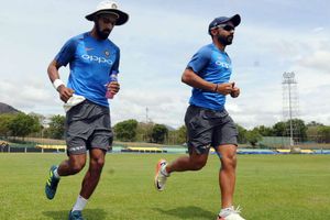 ప్రాక్టీస్ చేయమంటూ భారత్ ఆటగాళ్లు హోటల్లోనే రెస్ట్