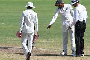 బౌన్సీ పిచ్‌ కాదు!: కేప్ టౌన్ టెస్టుకు నీటి ఇబ్బంది