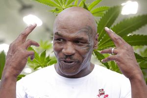 మైక్ టైసన్ గంజాయి సామ్రాజ్యాన్ని పెంచాలని..