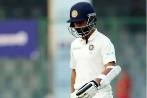 తొలి టెస్టులో రహానేకు దక్కని చోటు: నెటిజన్ల మండిపాటు