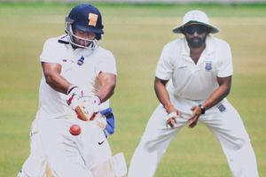 రోహిత్ రికార్డు బద్దలు: టీ20ల్లో రిషబ్ పంత్ రికార్డు సెంచరీ