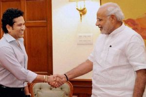 'సచిన్, మోడీల పొగడ్తలు మాకేం అవసరం లేదు'