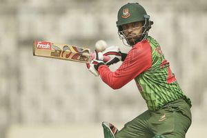 బంగ్లా తొలి బ్యాట్స్‌మెన్ చరిత్ర సృష్టించిన తమీమ్ ఇక్బాల్