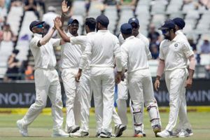 బ్యాట్స్‌మెన్ విఫలం: తొలి టెస్టు ఓటమికి వారిద్దరే బాధ్యులా!