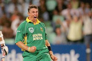 'వాళ్ల ముగ్గురికీ బౌలింగ్ చేయాలనుంది'