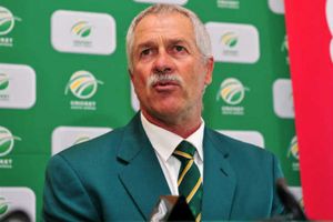 డ్రెస్సింగ్ రూమ్‌లో కోహ్లీని చూసి అందరూ భయపడుతుండొచ్చు