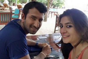 పెళ్లైన ఐదేళ్లకు పాపను ఎత్తుకోబోతున్న పూజారా