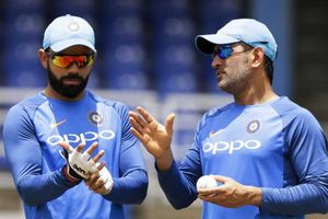 కేప్‌టౌన్‌లో 3వ టీ20: కోహ్లీ.. ధోనిలు.. రికార్డులు బద్దలు కొట్టేనా?