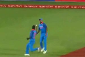ఒంటి చేత్తో క్యాచ్ పట్టి ఔరా అనిపించుకున్న పాండ్యా (వీడియో)