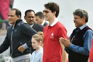 అజారుద్దీన్ కోచింగ్..: కపిల్ దేవ్ బౌలింగ్... ప్రధాని కొడుకు బ్యాటింగ్