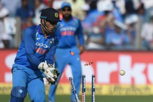 400 నాటౌట్‌: కీపర్‌గా ధోని అరుదైన ఘనత