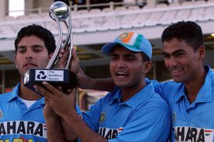 నాట్‌వెస్ట్ ట్రోఫీలో స్లెడ్జింగ్: కైఫ్‌ను బస్సు డ్రైవర్‌ అన్నది ఎవరో తెలుసా?