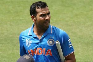 విదేశాల్లోనే ఎందుకు విఫలమవుతున్నావ్ రోహిత్: నెటిజన్ల జోకులు