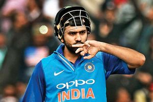 రోహిత్ శర్మకు ఐదో వన్డేలో చోటు కల్పించట్లేదా..?
