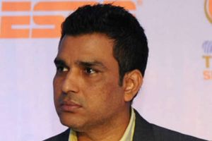 కోహ్లీ కాదని పాక్ కెప్టెన్‌కు ఓటేస్తావా మంజ్రేకర్..?: నెటిజన్ల మండిపాటు