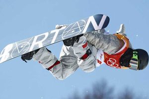 వింటర్ ఒలింపిక్స్: వణుకుతూనే ఫైనల్‌కు చేరుకున్న షాన్ వైట్