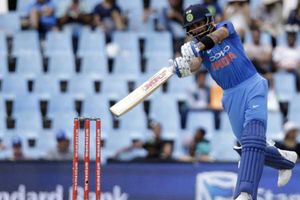 జీనియస్, విన్నర్, ఫైటర్.. కోహ్లీని పొగిడేస్తున్న పాక్ మహిళా క్రికెటర్లు