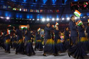 కామన్వెల్త్ గేమ్స్‌ 2018: అథ్లెట్లకు ఊరట, చీరకు బదులు కోట్లు, ప్యాంట్లు