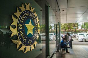 వేదికలను ఎంపిక చేసిన బీసీసీఐ: హైదరాబాద్‌లో తొలి డే/నైట్ టెస్ట్‌?