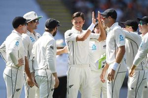 58కే ఆలౌట్: చెత్త రికార్డు నమోదు నుంచి తృటిలో తప్పించుకున్న ఇంగ్లాండ్