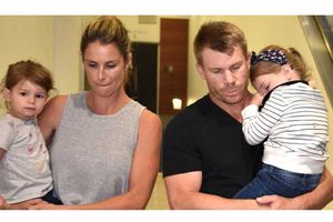 బాల్ టాంపరింగ్: సిడ్నీలో శనివారం మీడియా ముందుకు వార్నర్‌