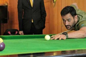 ఏ బాల్‌ అయితే ఏంటి?: ఐపీఎల్‌కు ముందు ధోని ఇలా (వీడియో)