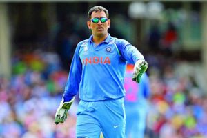 రాష్ట్రపతి చేతుల మీదుగా పద్మ అవార్డుల ప్రదానోత్సవం, ధోనీతో సహా 85మందికి