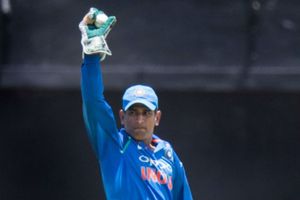 'ధోనీ యూనివర్సిటీలో టాపర్.. నేనొక స్టూడెంట్ మాత్రమే'