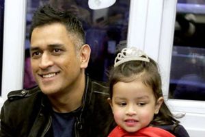 వైరల్: 'ఫన్‌ టైం విత్‌ ఫ్యామిలీ' వీడియోని పోస్టు చేసిన ధోని