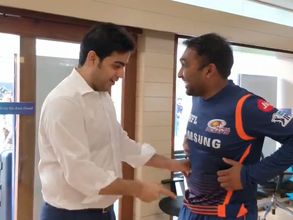 #MICamp: ముంబై ఇండియన్స్ క్యాంపులో ఆకాశ్ అంబానీ (వీడియో)