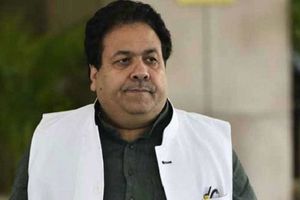 ఐపీఎల్‌లో కొనసాగించాలా వద్దా?: స్మిత్‌, వార్నర్లపై త్వరలో నిర్ణయం