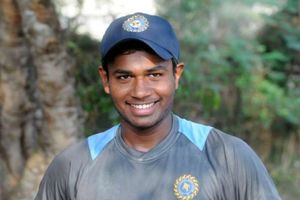 ఎంపీ చేతుల మీదగా 23 ఏళ్లకే స్పోర్ట్స్ అకాడమీని ప్రారంభించిన క్రికెటర్