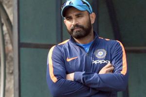 రోడ్డు ప్రమాదానికి గురైన షమీ, తలకు గాయం