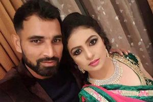 షమీని కాంట్రాక్టు నుంచి తప్పించిన బీసీసీఐ: నెటిజన్లు మండిపాటు