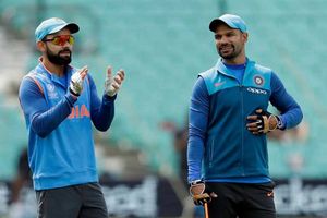 కోహ్లీ డ్యాన్స్ ఛాలెంజ్: మీసం మెలేసిన ధావన్ (వీడియో)