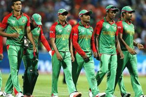 భారత్‌తో మ్యాచ్‌కు బ్లాక్ బ్యాడ్జీలతో బంగ్లా క్రికెటర్లు