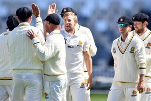 రెండు గంటల్లో రెండు హ్యాట్రిక్స్, ఇలా జరగడం రెండోసారి