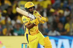 ఐపీఎల్ మిడ్ సీజన్ రేటింగ్స్: కెప్టెన్‌గా ధోనీ.. రాయుడు No.1 బ్యాట్స్‌మన్