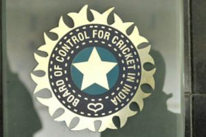 పదవి పొడిగింపుపై సీఓఏతో మళ్లీ గొడవకు దిగిన బీసీసీఐ