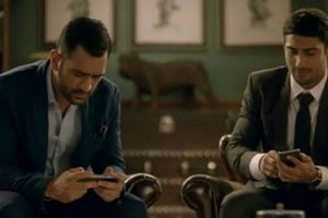 అమ్రపాలిపై అసంతృప్తి వ్యక్తం చేస్తోన్న ధోనీ, ఢిల్లీ హైకోర్టులో ఫిర్యాదు