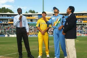 దాదాగిరి చూపించిన గంగూలీ, మైకేల్ క్లార్క్ బయటపెట్టిన నిజం