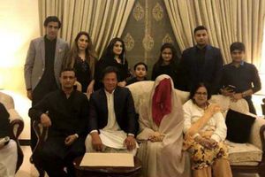 ఇమ్రాన్‌ఖాన్‌ మూడో పెళ్లి కూడా పెటాకులేనా!: ట్విట్టర్‌లో నెటిజన్ల సెటైర్లు